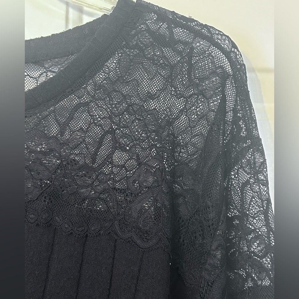 Maurices lace shoulder sweater, size 3X - Picture 3 of 6